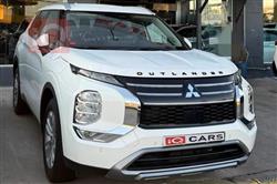 ميتسوبيشي اوتلاندر